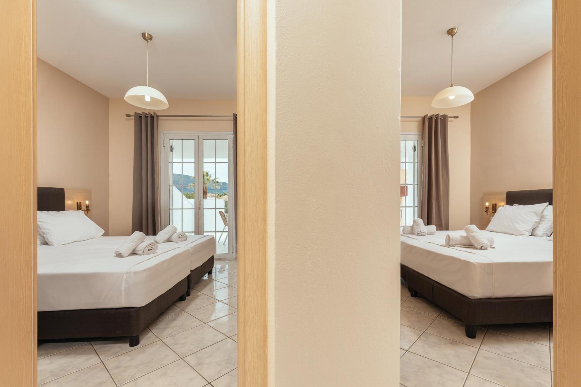 Yakinthos Hotel 라가나스 외부 사진